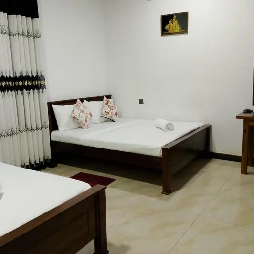 Triple room thumbnail 2