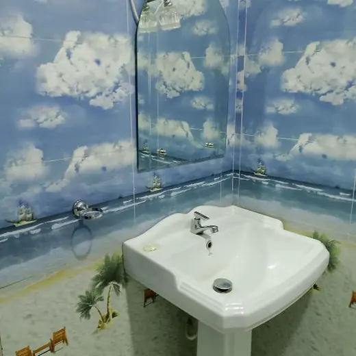 Bathroom thumbnail 2